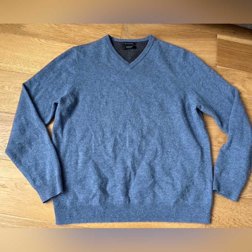 Nordstrom 100% cashmere v-neck sweater mens large